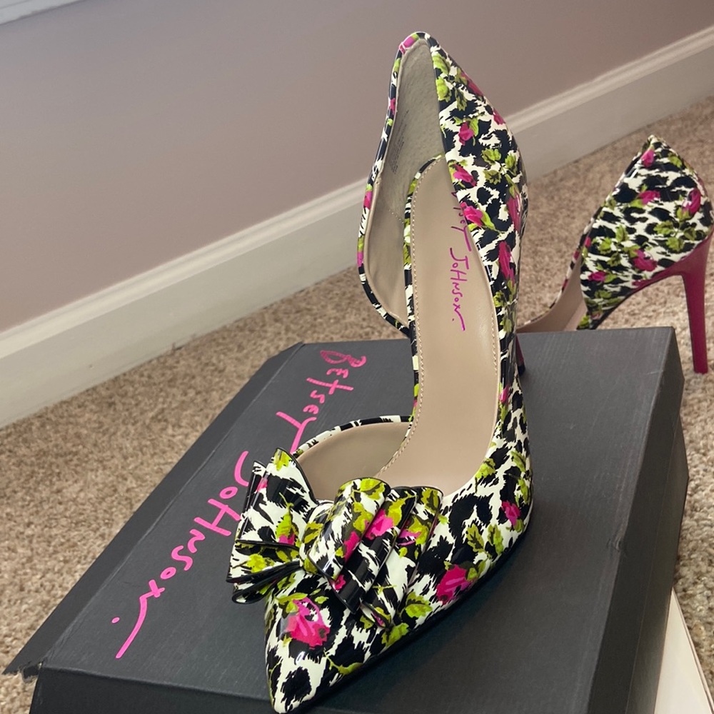 Betsy Johnson Prince, SZ 11, NEW
